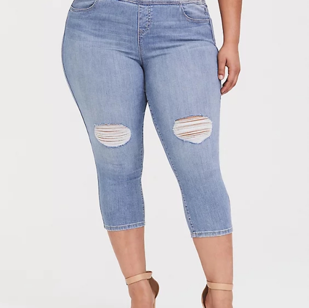 Torrid plus size CROP LEAN JEAN  - PREMIUM STRETCH LIGHT WASH